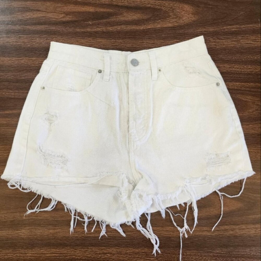 Wild Fable Women's Bright White Distressed Denim Jeans Shorts Frayed Hem, sz 4